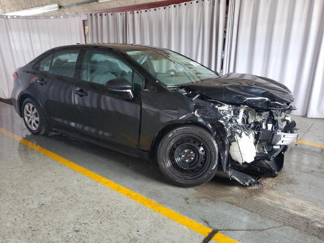 5YFEPMAE7MP192726 - 2021 TOYOTA COROLLA LE BLACK photo 4
