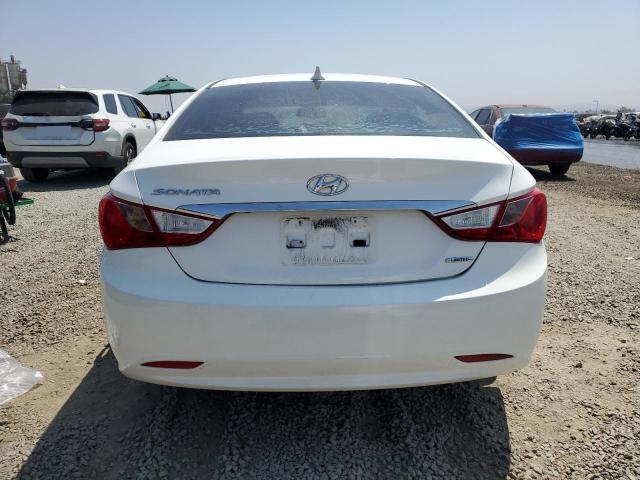 5NPEC4AC2BH059912 - 2011 HYUNDAI SONATA SE WHITE photo 6