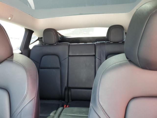 7SAYGAEE1NF378381 - 2022 TESLA MODEL Y WHITE photo 10