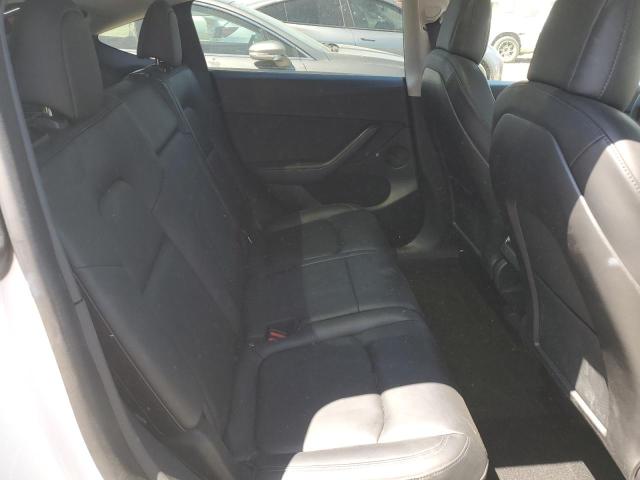 7SAYGAEE1NF378381 - 2022 TESLA MODEL Y WHITE photo 11