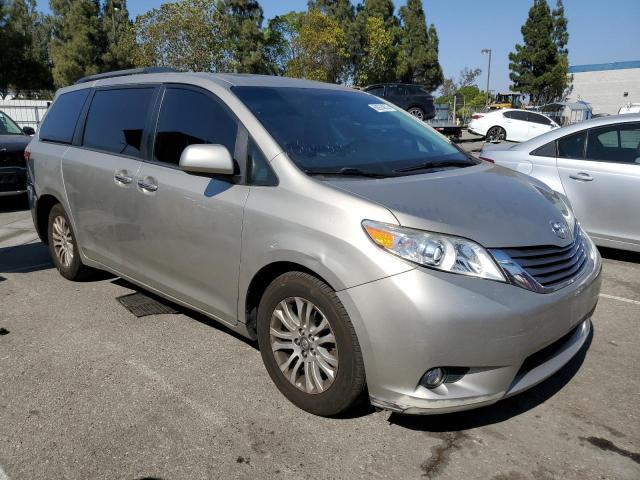 5TDYZ3DC6HS868902 - 2017 TOYOTA SIENNA XLE 棕色 照片 4