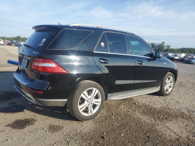 4JGDA5HBXEA328492 - 2014 MERCEDES-BENZ ML 350 4MATIC BLACK photo 3