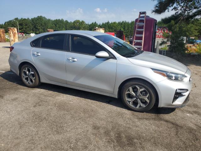 3KPF24AD2ME338946 - 2021 KIA FORTE FE SILVER photo 4