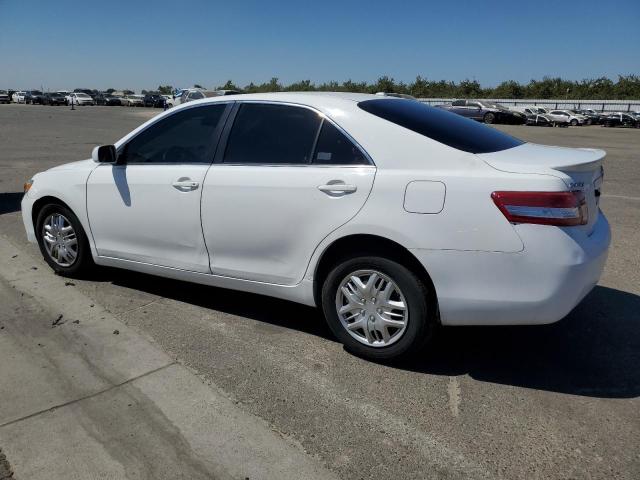 4T4BF3EK5BR106458 - 2011 TOYOTA CAMRY BASE Beyaz fotoğraf 2