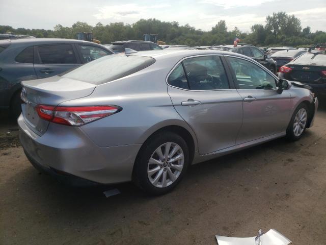 4T1B11HK0KU733559 - 2019 TOYOTA CAMRY L GRAY photo 3