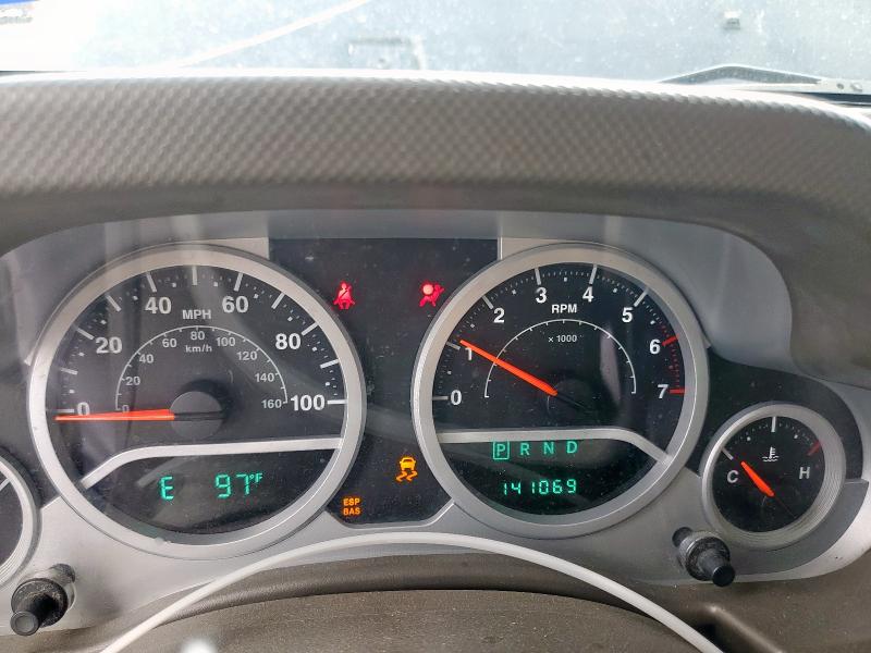 1J8GA59128L594064 - 2008 JEEP WRANGLER U SAHARA BLACK photo 9