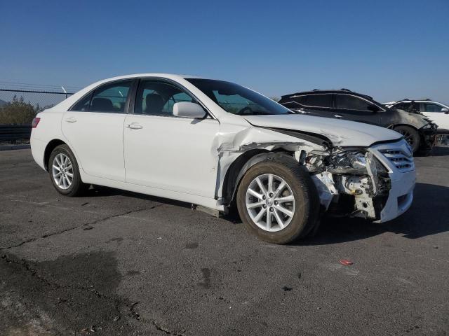 4T1BK3EK7BU616560 - 2011 TOYOTA CAMRY SE 白色 照片 4