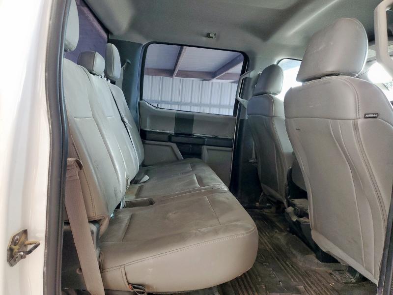 1FT7W2B63KEE63945 - 2019 FORD F250 SUPER DUTY WHITE photo 10