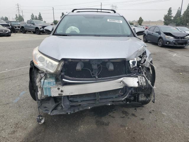 5TDKKRFH0GS504236 - 2016 TOYOTA HIGHLANDER XLE SILVER photo 5