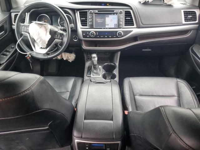 5TDKKRFH0GS504236 - 2016 TOYOTA HIGHLANDER XLE SILVER photo 8