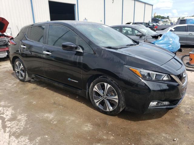 1N4AZ1CPXJC311644 - 2018 NISSAN LEAF S BLACK photo 4