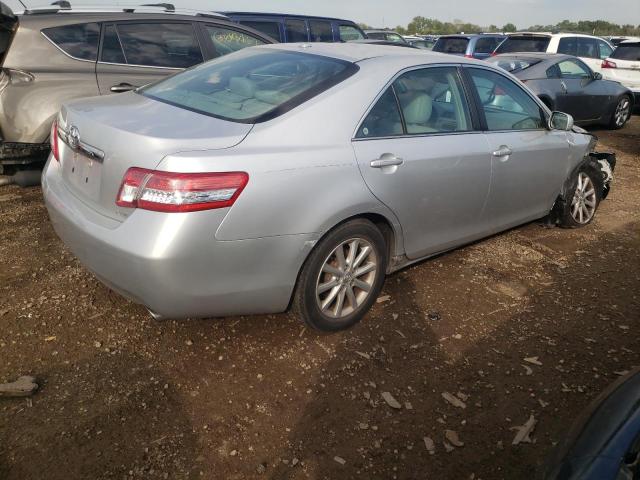 4T1BF3EK0BU223777 - 2011 TOYOTA CAMRY BASE SILVER photo 3