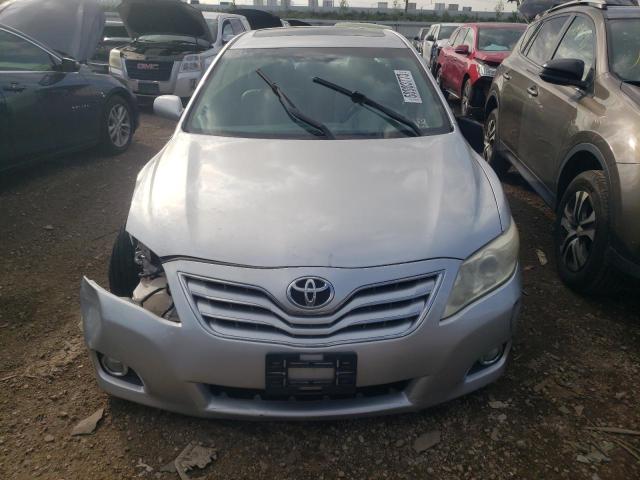 4T1BF3EK0BU223777 - 2011 TOYOTA CAMRY BASE SILVER photo 5