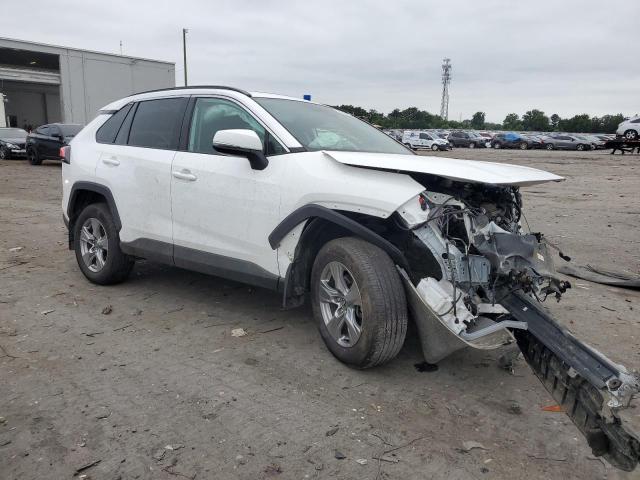 2T3P1RFV9RC482903 - 2024 TOYOTA RAV4 XLE WHITE photo 4
