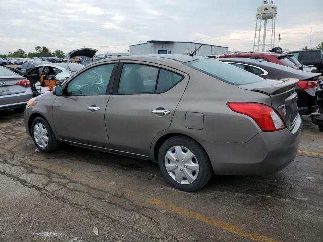 3N1CN7AP4DL852592 - 2013 NISSAN VERSA S GRAY photo 2