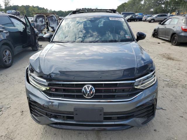 3VVCB7AX7PM045778 - 2023 VOLKSWAGEN TIGUAN SE R-LINE BLACK CHARCOAL photo 5