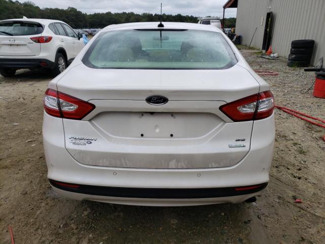 3FA6P0HDXFR241561 - 2015 FORD FUSION SE WHITE photo 6