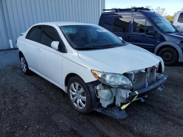 5YFBU4EE8CP055704 - 2012 TOYOTA COROLLA BASE WHITE photo 4