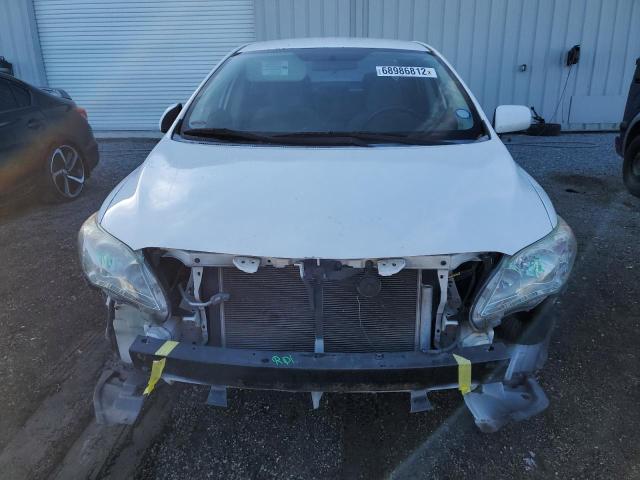 5YFBU4EE8CP055704 - 2012 TOYOTA COROLLA BASE WHITE photo 5