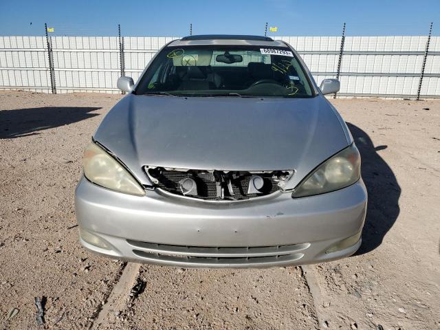 4T1BF30K02U013736 - 2002 TOYOTA CAMRY LE SILVER photo 5