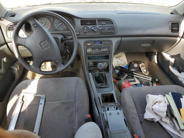 1HGCD5522SA022959 - 1995 HONDA ACCORD DX RED photo 8