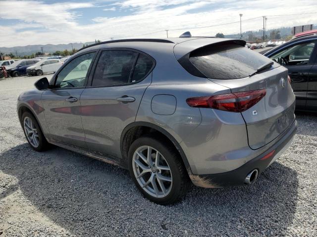 ZASFAKNN0J7B69734 - 2018 ALFA ROMEO STELVIO TI SPORT SILVER photo 2