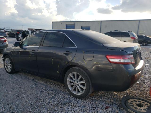 4T1BF3EK4BU633479 - 2011 TOYOTA CAMRY BASE GRAY photo 2