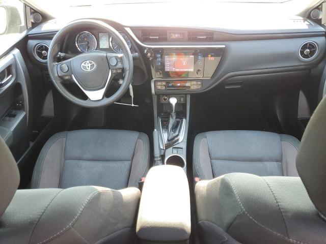 5YFBURHE9JP784462 - 2018 TOYOTA COROLLA L 灰色 照片 8