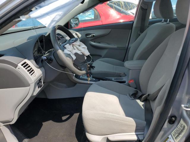 1NXBU4EE2AZ374575 - 2010 TOYOTA COROLLA BASE Argent photo 7