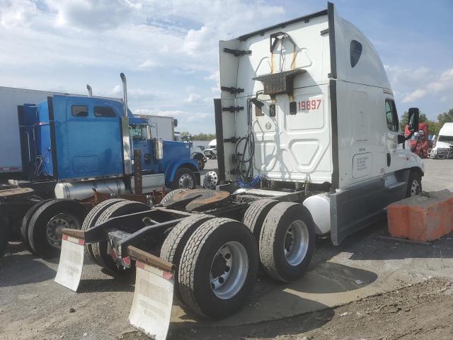 1FUJGLBGXGLHG5146 - 2016 FREIGHTLINER CASCADIA 1 WHITE photo 4