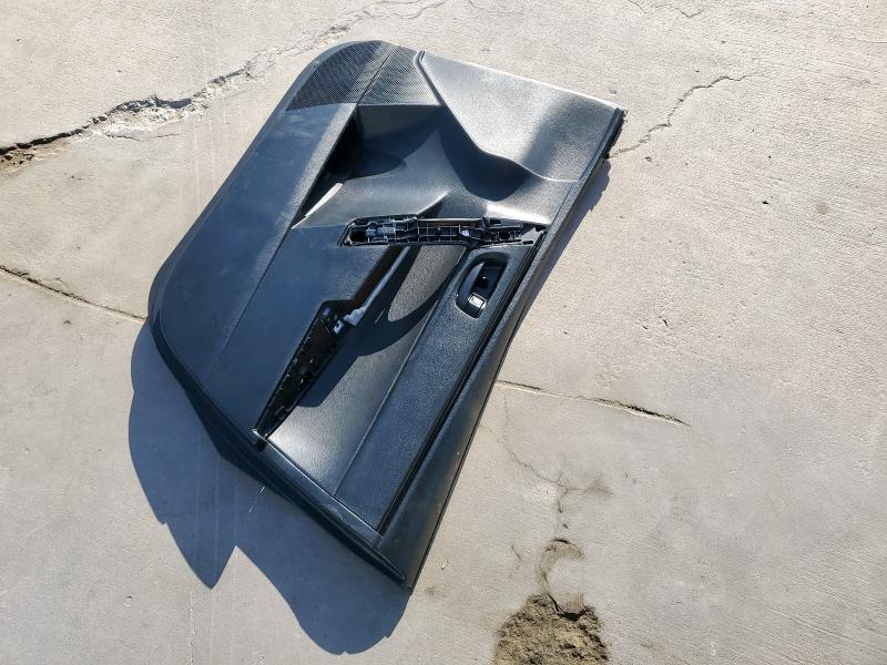 5YFBURHE1KP932895 - 2019 TOYOTA COROLLA L 银色 照片 12