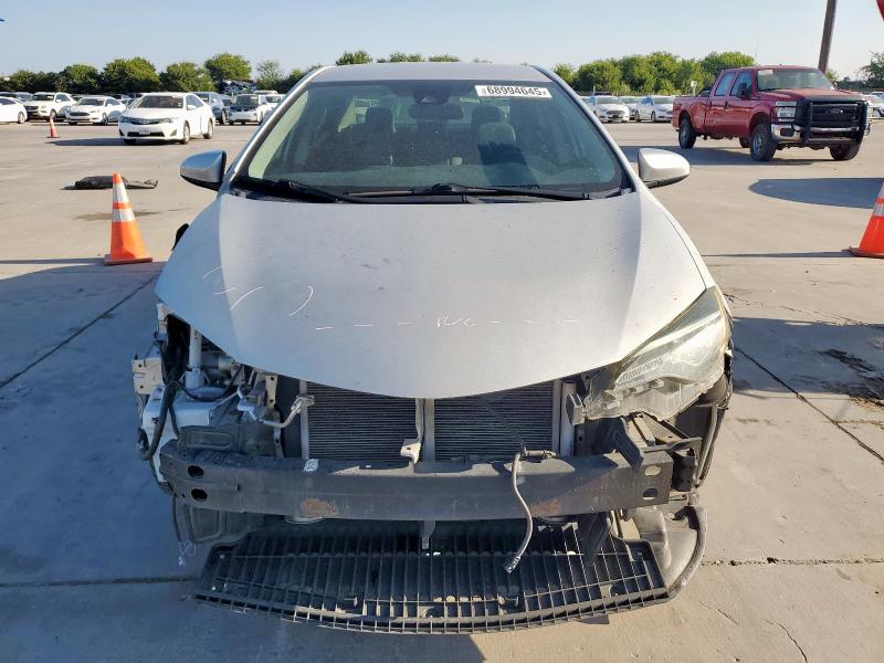 5YFBURHE1KP932895 - 2019 TOYOTA COROLLA L 银色 照片 5