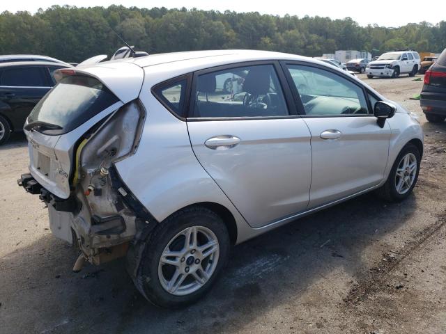 3FADP4EJ0HM135578 - 2017 FORD FIESTA SE SILVER photo 3