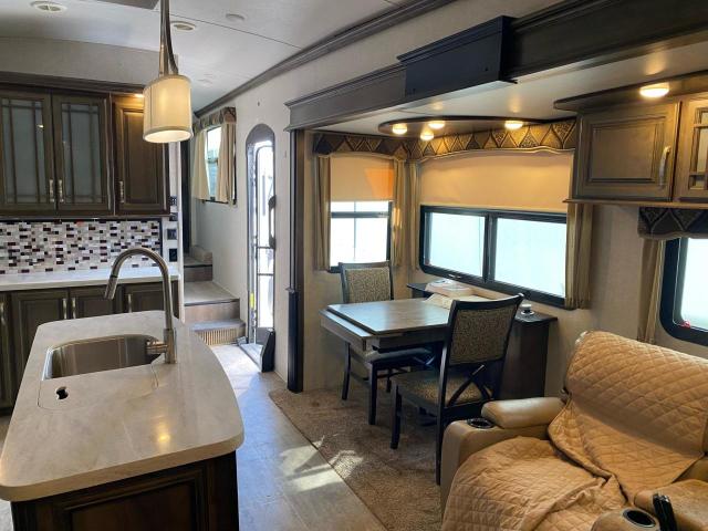 4YDF3812XJ4701832 - 2018 KEYSTONE MONTANA CREAM photo 6