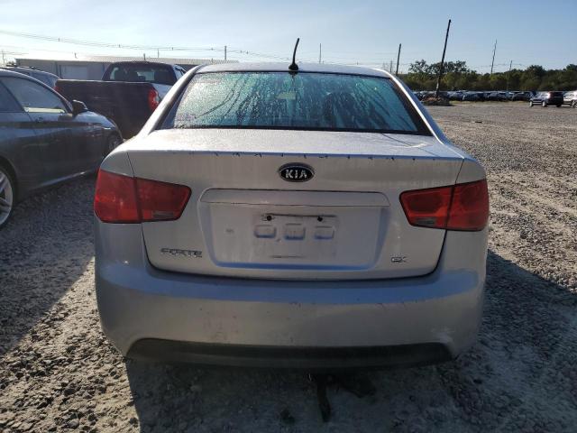 KNAFU4A24C5471725 - 2012 KIA FORTE EX SILVER photo 6