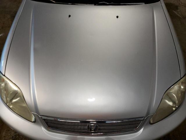 2HGEJ6618XH514921 - 1999 HONDA CIVIC BASE SILVER photo 11