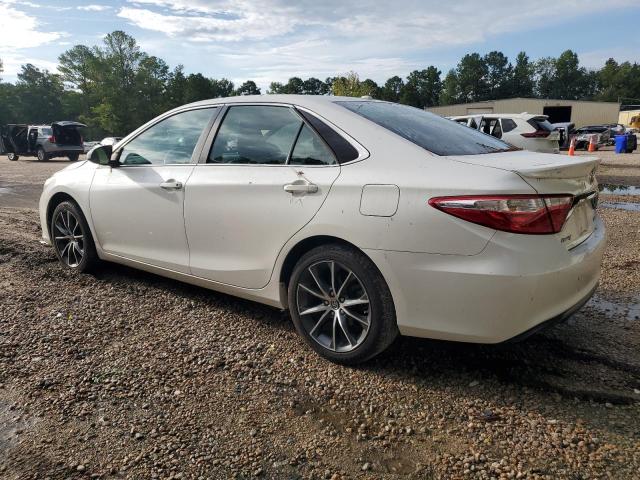 4T1BF1FK7HU268338 - 2017 TOYOTA CAMRY LE WHITE photo 2