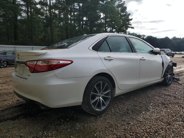 4T1BF1FK7HU268338 - 2017 TOYOTA CAMRY LE WHITE photo 3