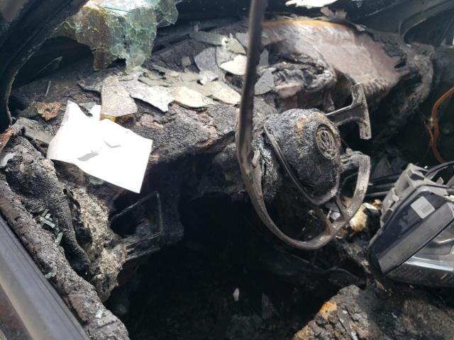 3VV0B7AXXMM019867 - 2021 VOLKSWAGEN TIGUAN S შავი ფოტო 9