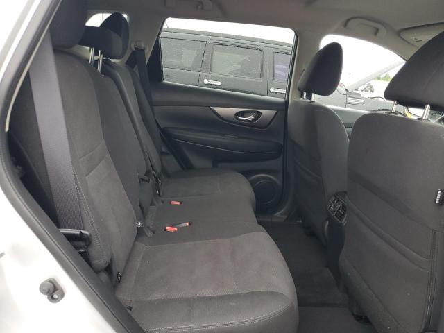 KNMAT2MV7GP711967 - 2016 NISSAN ROGUE S SILVER photo 11