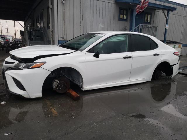 4T1G11AK2LU317918 - 2020 TOYOTA CAMRY SE WHITE photo 1