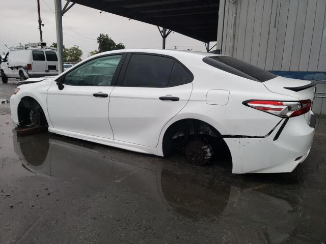 4T1G11AK2LU317918 - 2020 TOYOTA CAMRY SE WHITE photo 2