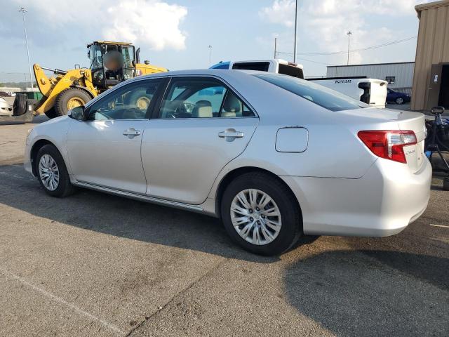 4T4BF1FK2CR214105 - 2012 TOYOTA CAMRY BASE SILVER photo 2