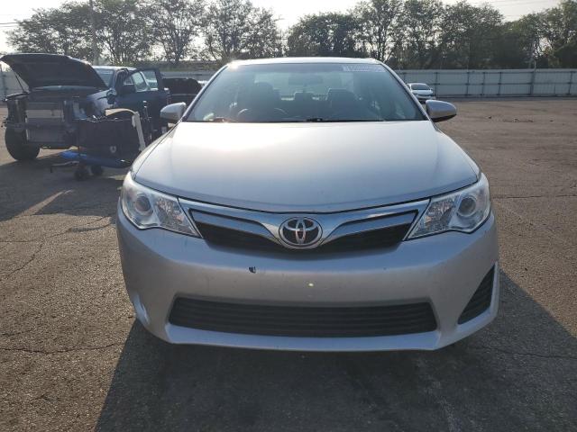 4T4BF1FK2CR214105 - 2012 TOYOTA CAMRY BASE SILVER photo 5