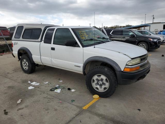 1GCCT19X738215276 - 2003 CHEVROLET S TRUCK S10 WHITE photo 4