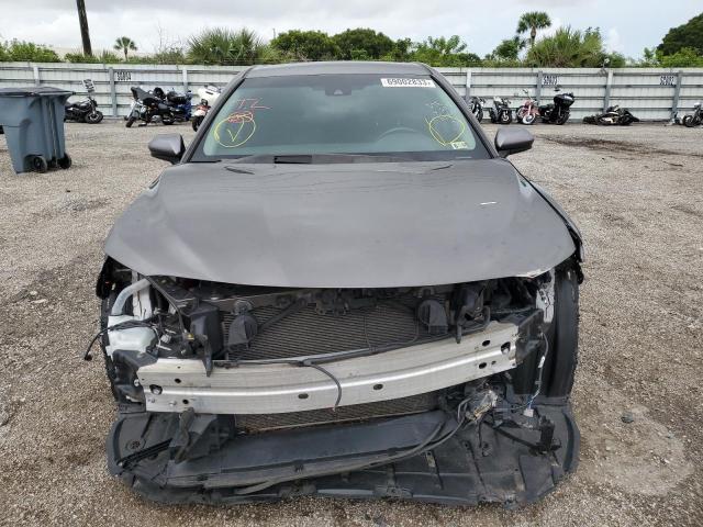 4T1B11HK7JU107473 - 2018 TOYOTA CAMRY L GRAY photo 5