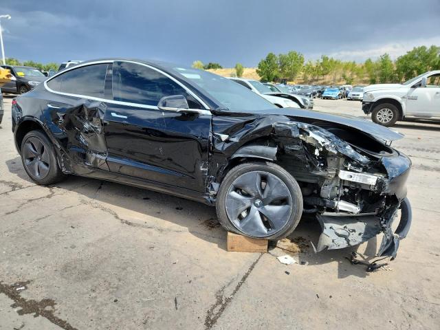 5YJ3E1EAXJF059114 - 2018 TESLA MODEL 3 შავი ფოტო 4