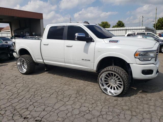 3C6UR5FL8KG634135 - 2019 RAM 2500 LARAMIE WHITE photo 4