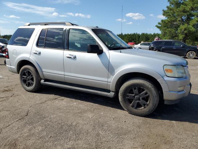 1FMEU73E49UA03835 - 2009 FORD EXPLORER XLT Արծաթագույն լուսանկար 4