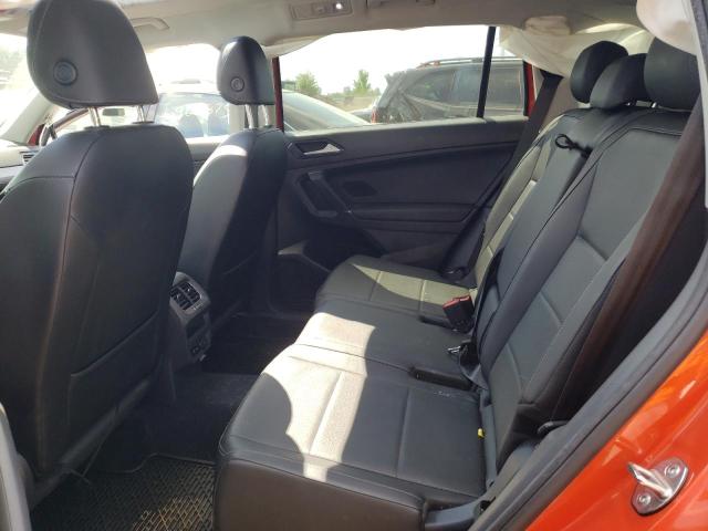 3VV2B7AX7JM070053 - 2018 VOLKSWAGEN TIGUAN SE Turuncu fotoğraf 10